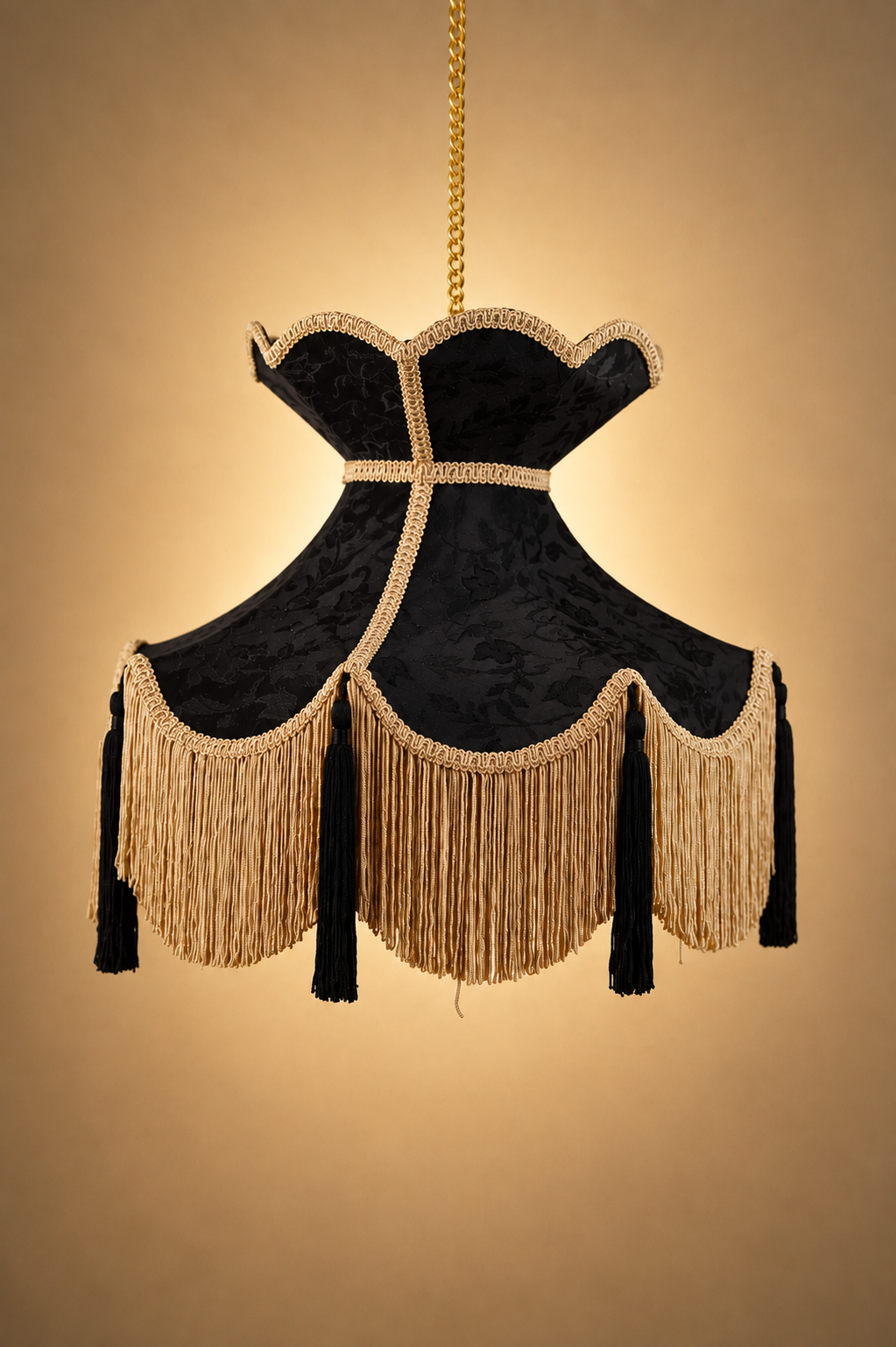 Noir Époque – Black & Gold Vintage Fringe Lampshade