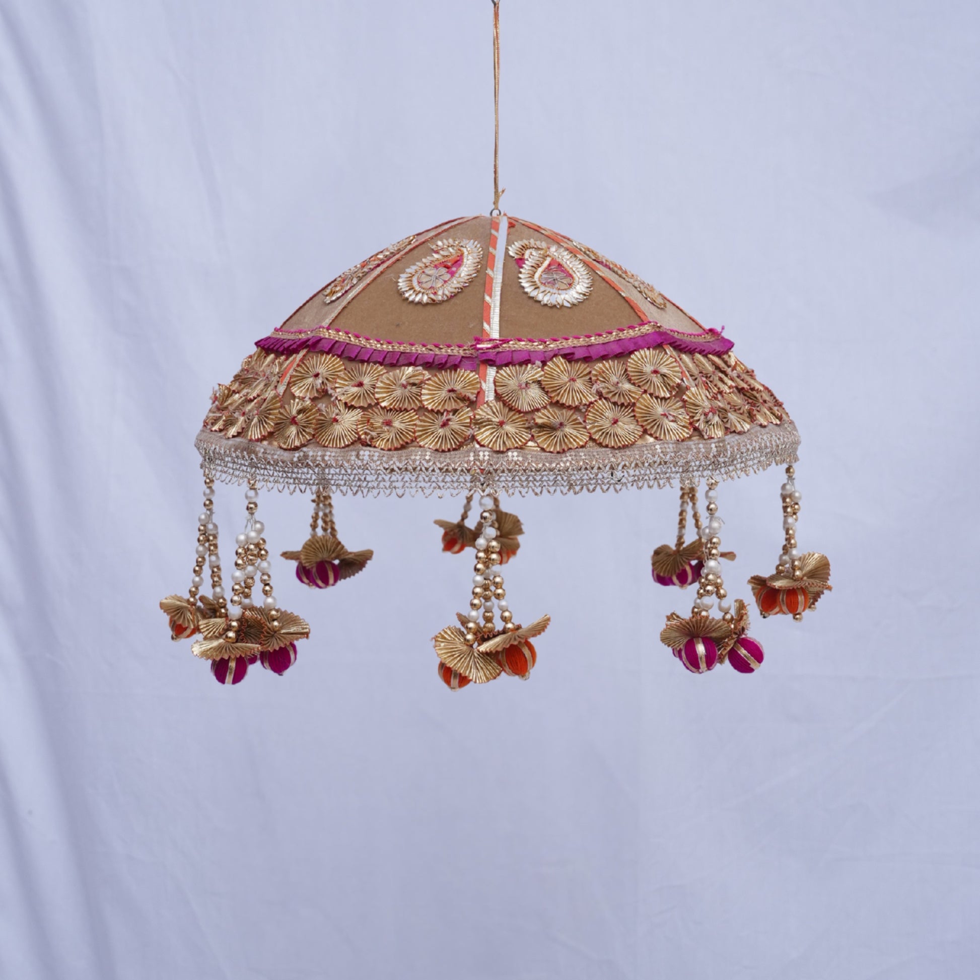 Gota Hanging Basket Prop